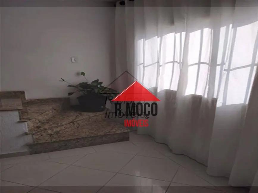 Sobrado com 3 quartos à venda, 160m2 em Vila Ré, São Paulo - SP - imagem 8 Foto 8 de Sobrado com 3 quartos à venda, 160m2 em Vila Ré, São Paulo - SP
