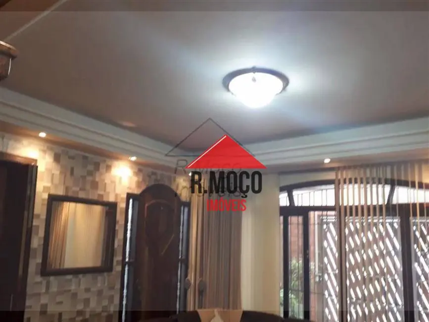 Foto 2 de Sobrado com 2 quartos à venda, 238m2 em Vila Centenário, São Paulo - SP