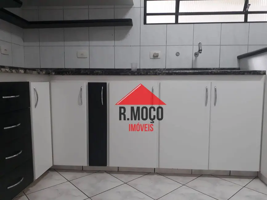 Sobrado com 3 quartos à venda, 168m2 em Jardim Triana, São Paulo - SP - imagem 9 Foto 9 de Sobrado com 3 quartos à venda, 168m2 em Jardim Triana, São Paulo - SP