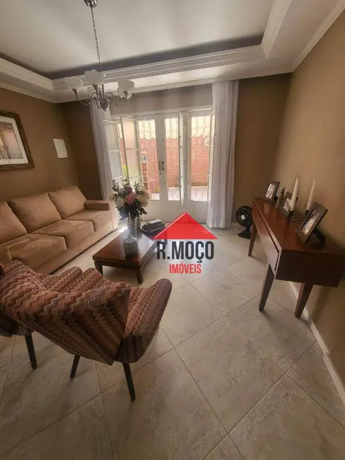 Sobrado com 4 quartos à venda, 142m2 em Jardim Hercilia, São Paulo - SP - imagem 6 Foto 6 de Sobrado com 4 quartos à venda, 142m2 em Jardim Hercilia, São Paulo - SP