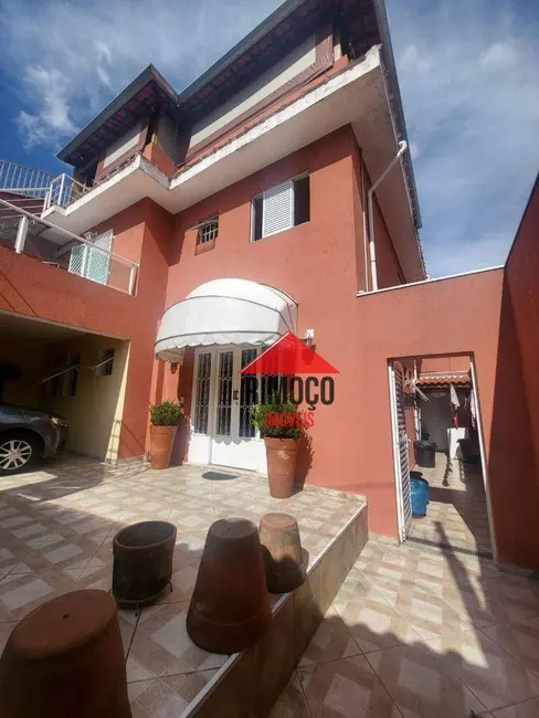 Sobrado com 4 quartos à venda, 142m2 em Jardim Hercilia, São Paulo - SP - imagem 3 Foto 3 de Sobrado com 4 quartos à venda, 142m2 em Jardim Hercilia, São Paulo - SP