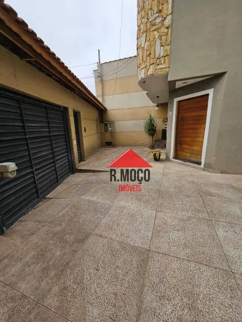 Sobrado com 3 quartos à venda, 168m2 em Cidade Patriarca, São Paulo - SP - imagem 2 Foto 2 de Sobrado com 3 quartos à venda, 168m2 em Cidade Patriarca, São Paulo - SP