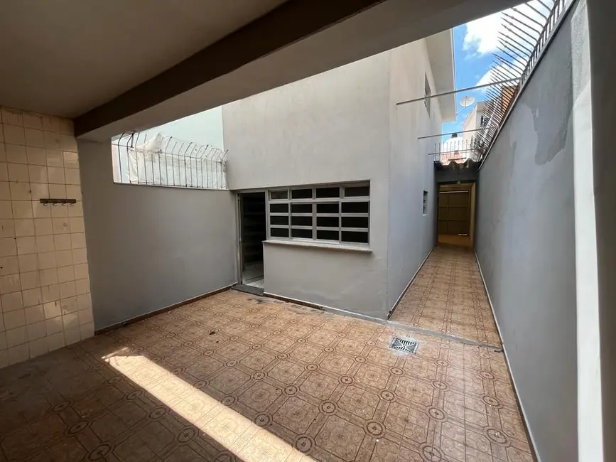 Foto 1 de Sobrado com 2 quartos à venda, 120m2 em Jardim Hercilia, São Paulo - SP