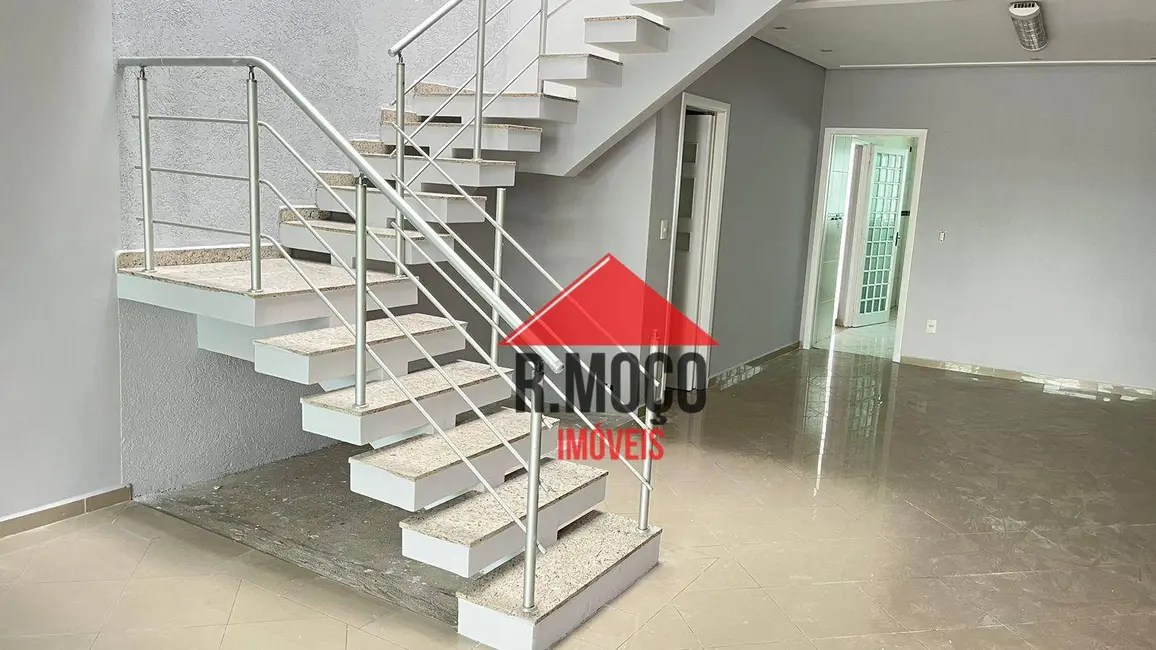 Sobrado com 3 quartos à venda e para alugar, 235m2 em Penha de França, São Paulo - SP - imagem 8 Foto 8 de Sobrado com 3 quartos à venda e para alugar, 235m2 em Penha de França, São Paulo - SP