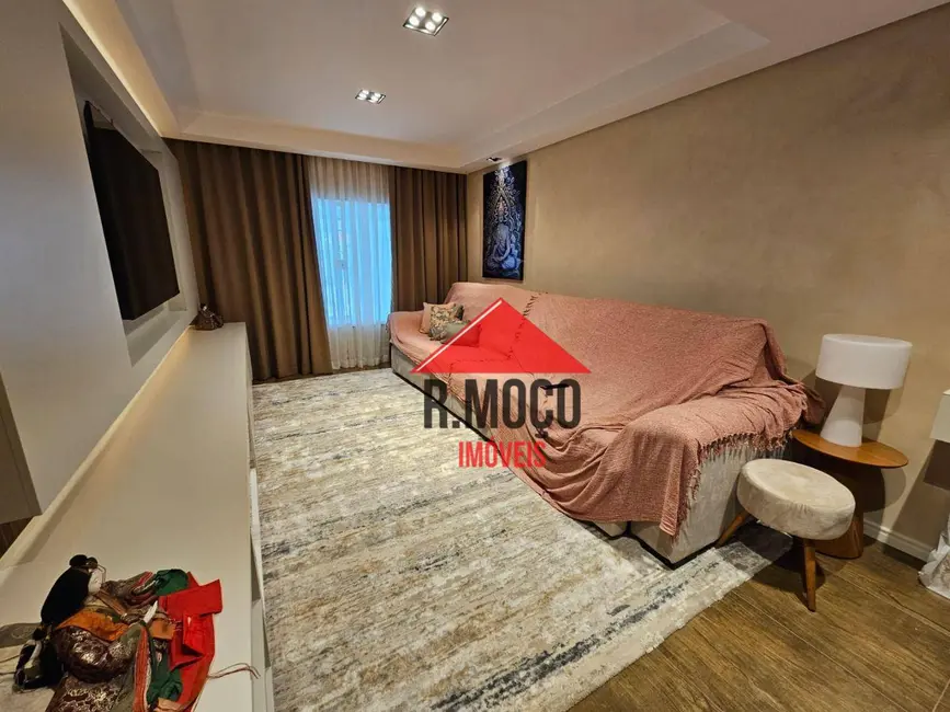 Sobrado com 5 quartos à venda, 180m2 em Cidade Patriarca, São Paulo - SP - imagem 9 Foto 9 de Sobrado com 5 quartos à venda, 180m2 em Cidade Patriarca, São Paulo - SP