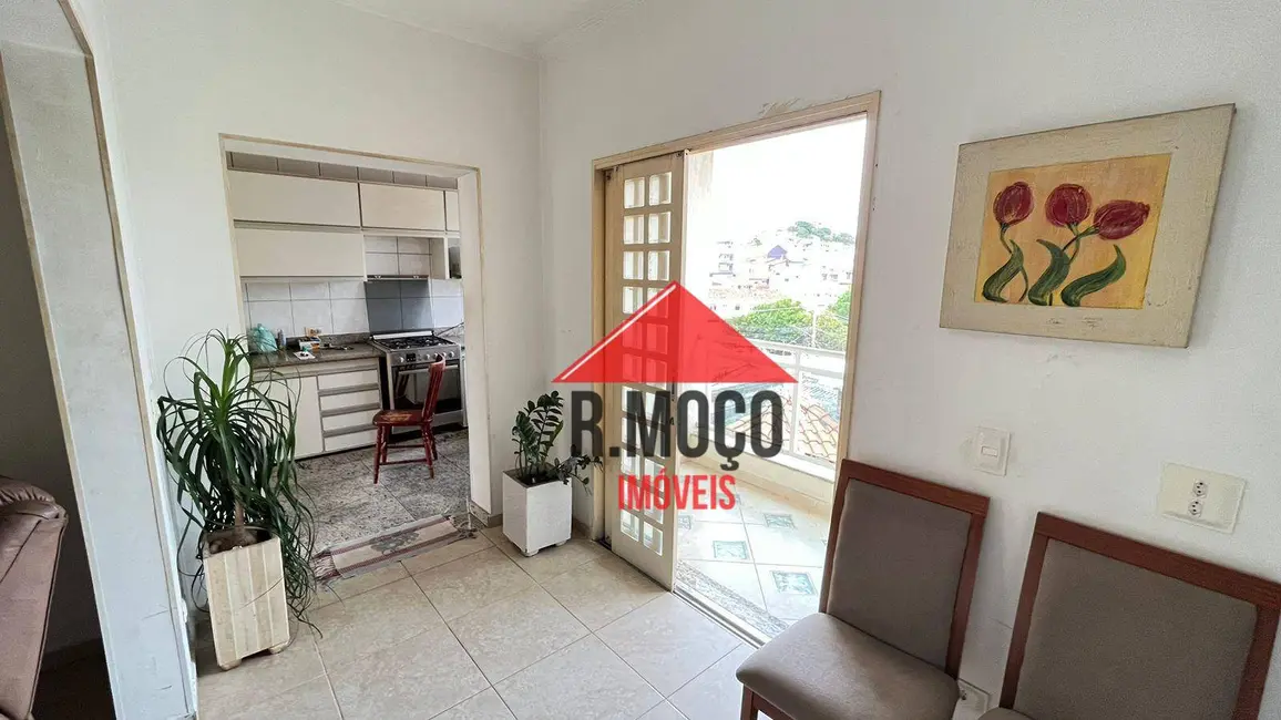 Sobrado com 5 quartos à venda, 255m2 em Vila Guilhermina, São Paulo - SP - imagem 6 Foto 6 de Sobrado com 5 quartos à venda, 255m2 em Vila Guilhermina, São Paulo - SP