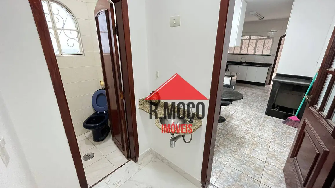 Sobrado com 3 quartos para alugar, 280m2 em Vila Talarico, São Paulo - SP - imagem 9 Foto 9 de Sobrado com 3 quartos para alugar, 280m2 em Vila Talarico, São Paulo - SP