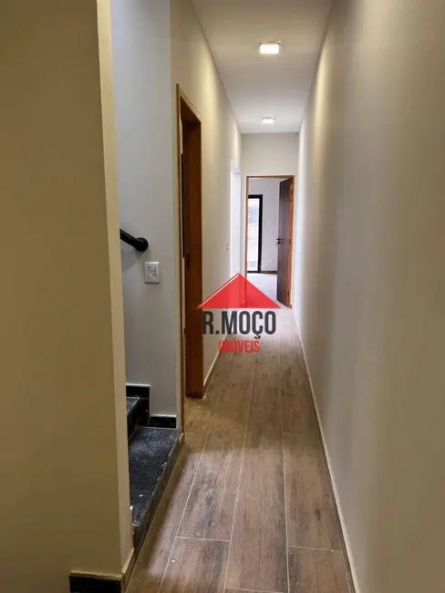 Sobrado com 3 quartos à venda, 186m2 em Vila Ré, São Paulo - SP - imagem 9 Foto 9 de Sobrado com 3 quartos à venda, 186m2 em Vila Ré, São Paulo - SP