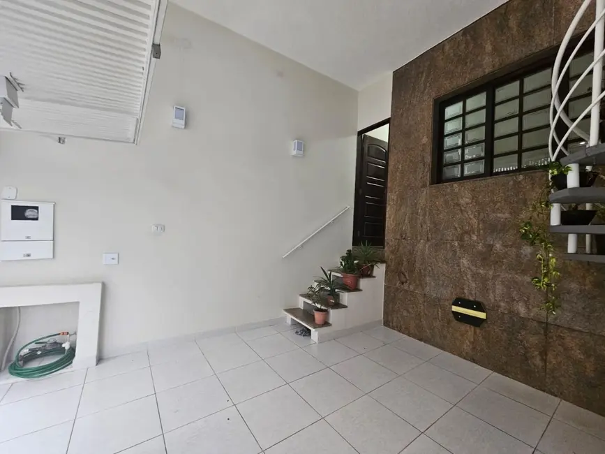 Foto 2 de Sobrado com 3 quartos à venda, 75m2 em Vila Guilhermina, São Paulo - SP