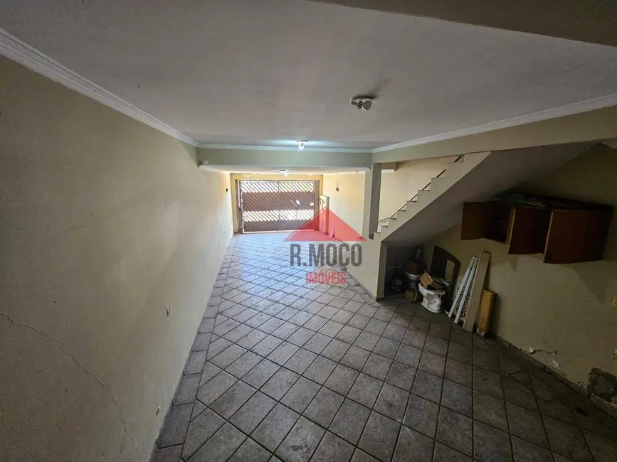Sobrado com 3 quartos à venda, 155m2 em Jardim Triana, São Paulo - SP - imagem 8 Foto 8 de Sobrado com 3 quartos à venda, 155m2 em Jardim Triana, São Paulo - SP