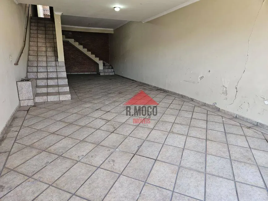 Sobrado com 3 quartos à venda, 155m2 em Jardim Triana, São Paulo - SP - imagem 4 Foto 4 de Sobrado com 3 quartos à venda, 155m2 em Jardim Triana, São Paulo - SP