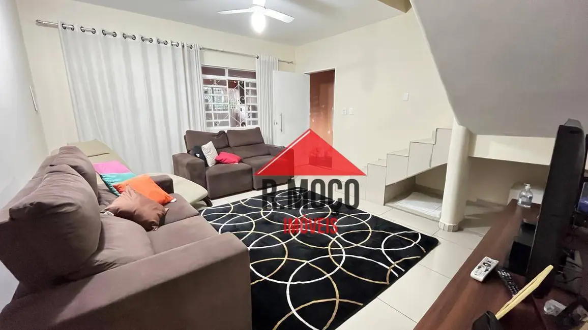 Sobrado com 3 quartos para alugar, 160m2 em Cidade Líder, São Paulo - SP - imagem 3 Foto 3 de Sobrado com 3 quartos para alugar, 160m2 em Cidade Líder, São Paulo - SP