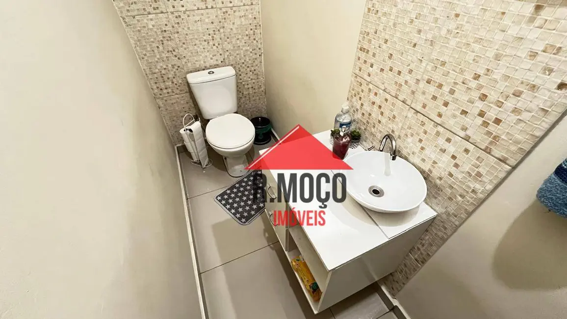 Sobrado com 3 quartos para alugar, 160m2 em Cidade Líder, São Paulo - SP - imagem 7 Foto 7 de Sobrado com 3 quartos para alugar, 160m2 em Cidade Líder, São Paulo - SP