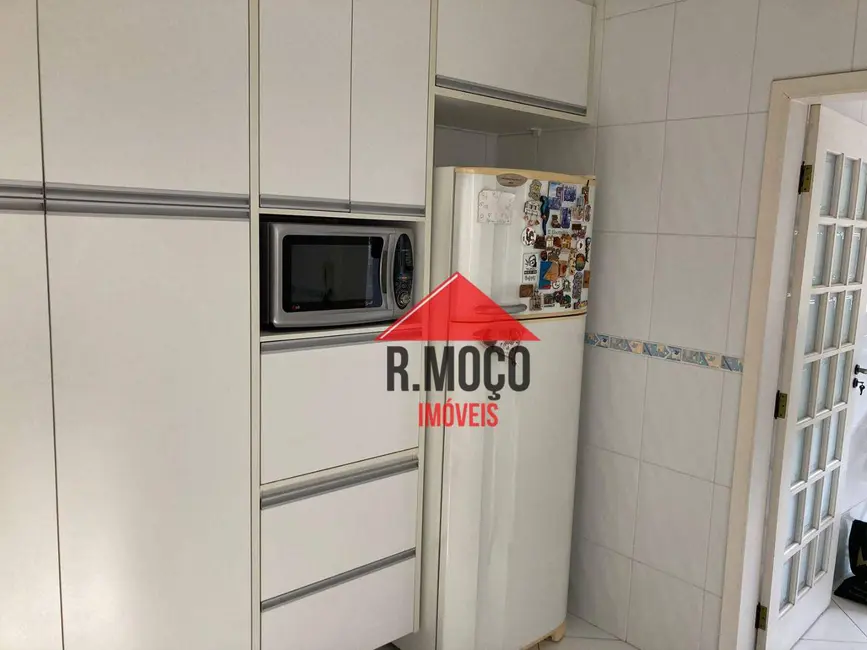 Sobrado com 3 quartos à venda, 225m2 em Vila Aricanduva, São Paulo - SP - imagem 9 Foto 9 de Sobrado com 3 quartos à venda, 225m2 em Vila Aricanduva, São Paulo - SP