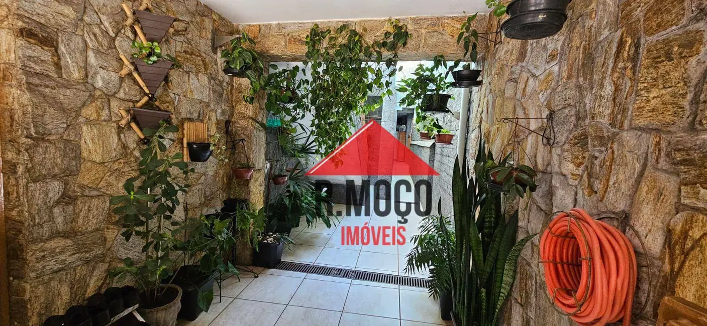 Sobrado com 4 quartos à venda, 140m2 em Vila Santa Teresa (Zona Leste), São Paulo - SP - imagem 5 Foto 5 de Sobrado com 4 quartos à venda, 140m2 em Vila Santa Teresa (Zona Leste), São Paulo - SP