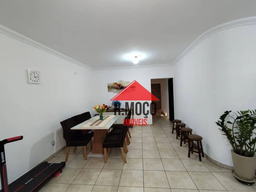 Casa com 5 quartos à venda, 300m2 em Cidade Patriarca, São Paulo - SP - imagem 1 Foto 1 de Casa com 5 quartos à venda, 300m2 em Cidade Patriarca, São Paulo - SP