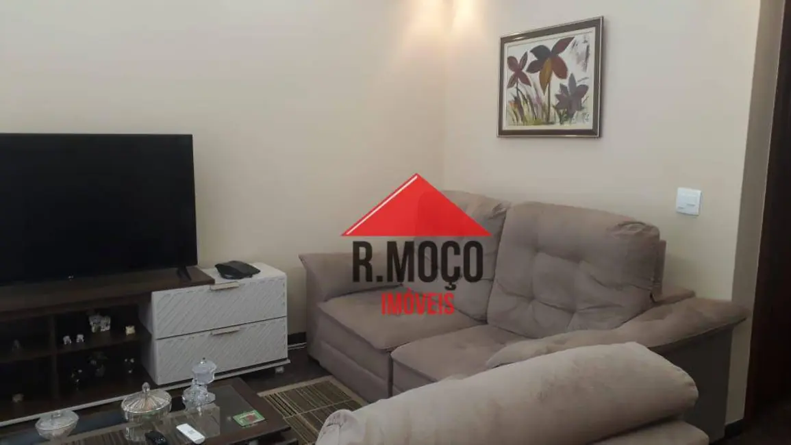 Sobrado com 3 quartos à venda, 232m2 em Vila Guilhermina, São Paulo - SP - imagem 2 Foto 2 de Sobrado com 3 quartos à venda, 232m2 em Vila Guilhermina, São Paulo - SP