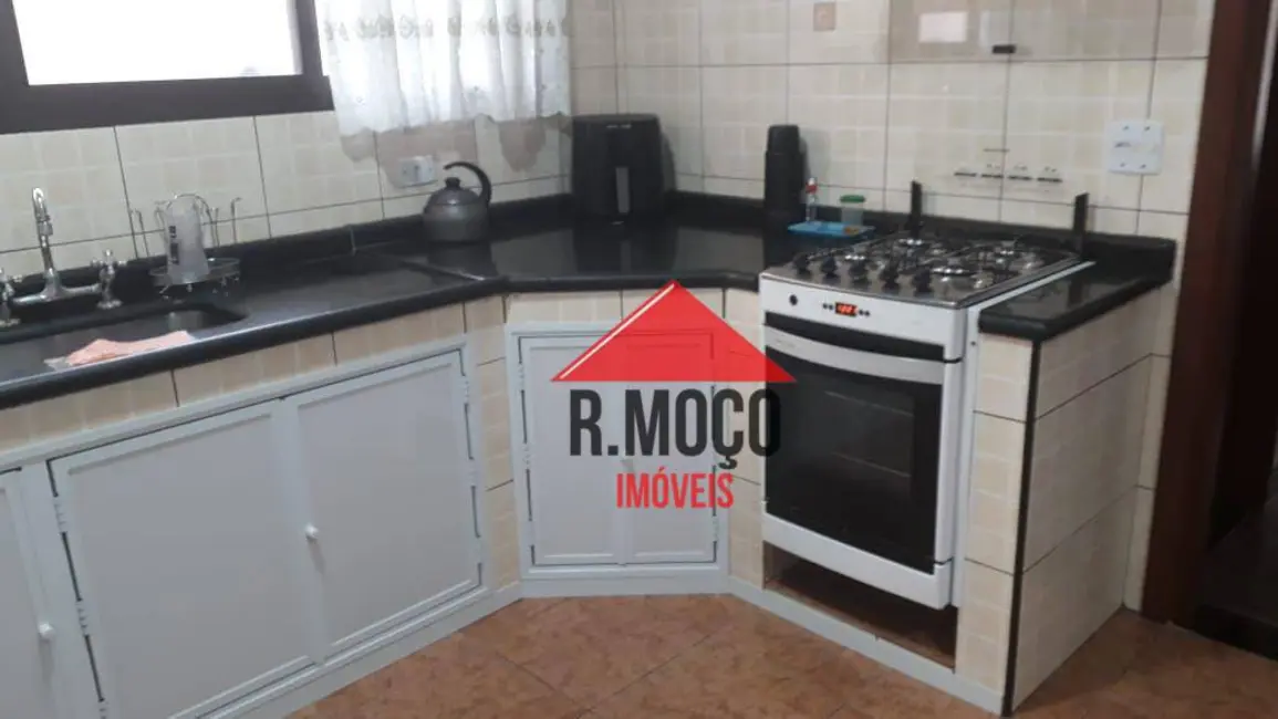 Sobrado com 3 quartos à venda, 232m2 em Vila Guilhermina, São Paulo - SP - imagem 6 Foto 6 de Sobrado com 3 quartos à venda, 232m2 em Vila Guilhermina, São Paulo - SP