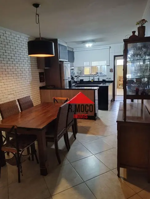 Sobrado com 3 quartos à venda, 100m2 em Cidade Patriarca, São Paulo - SP - imagem 5 Foto 5 de Sobrado com 3 quartos à venda, 100m2 em Cidade Patriarca, São Paulo - SP