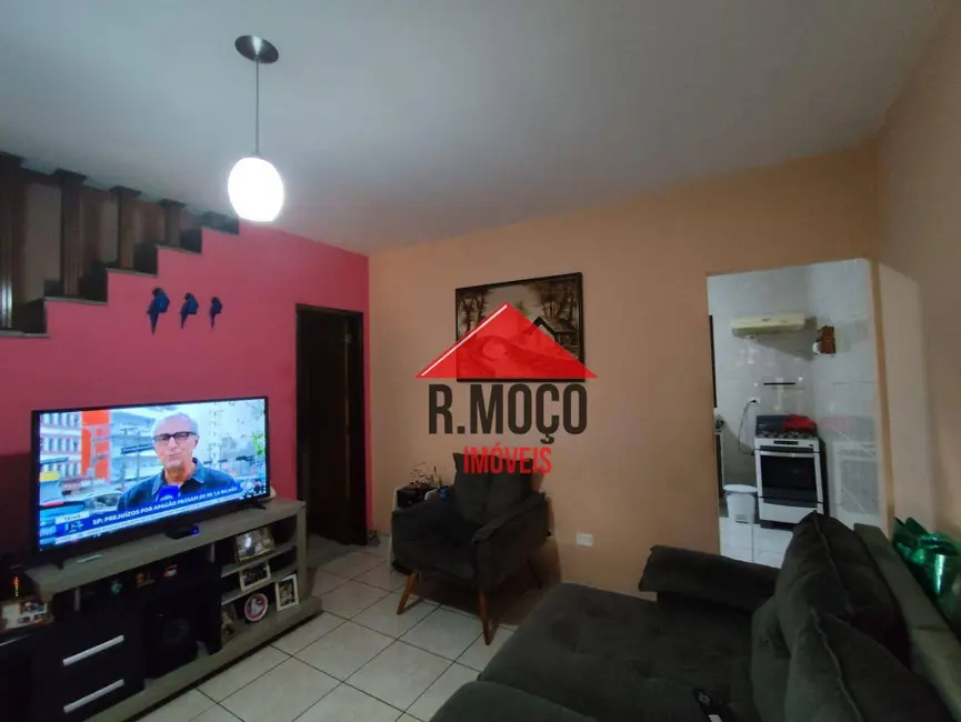 Foto 2 de Sobrado com 2 quartos à venda, 68m2 em Vila Nhocune, São Paulo - SP