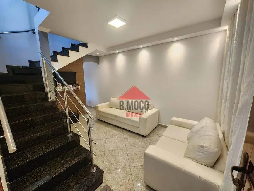 Sobrado com 4 quartos à venda, 150m2 em Cidade Patriarca, São Paulo - SP - imagem 1 Foto 1 de Sobrado com 4 quartos à venda, 150m2 em Cidade Patriarca, São Paulo - SP