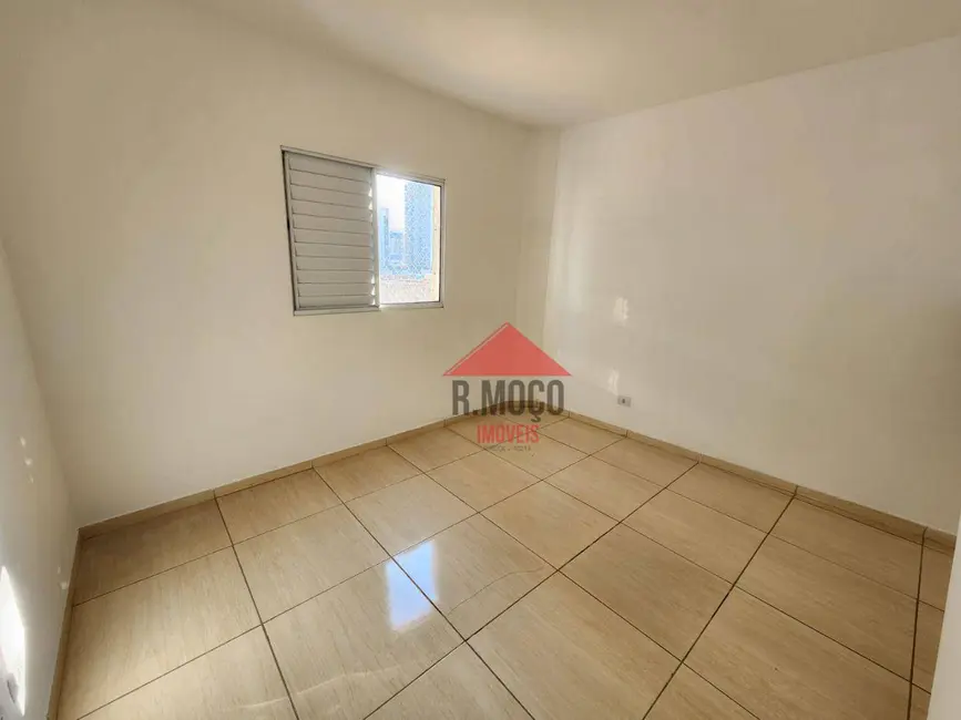 Foto 9 de Sobrado com 3 quartos para alugar, 180m2 em Chácara Seis de Outubro, São Paulo - SP