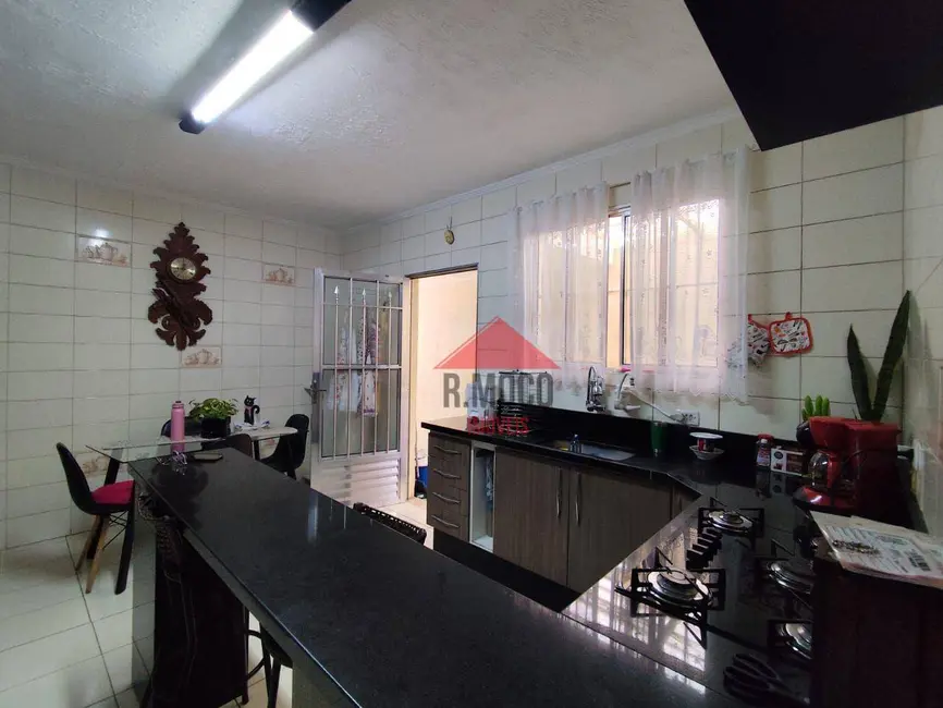 Foto 4 de Sobrado com 4 quartos à venda, 210m2 em Vila Guilhermina, São Paulo - SP