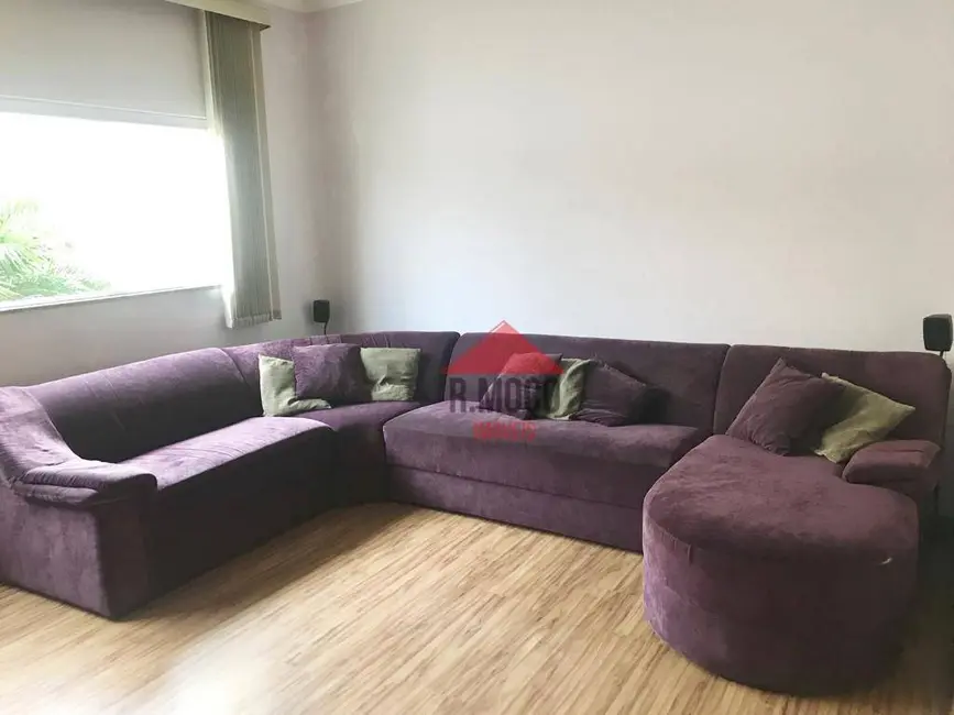 Sobrado com 4 quartos à venda, 300m2 em Jardim Triana, São Paulo - SP - imagem 4 Foto 4 de Sobrado com 4 quartos à venda, 300m2 em Jardim Triana, São Paulo - SP