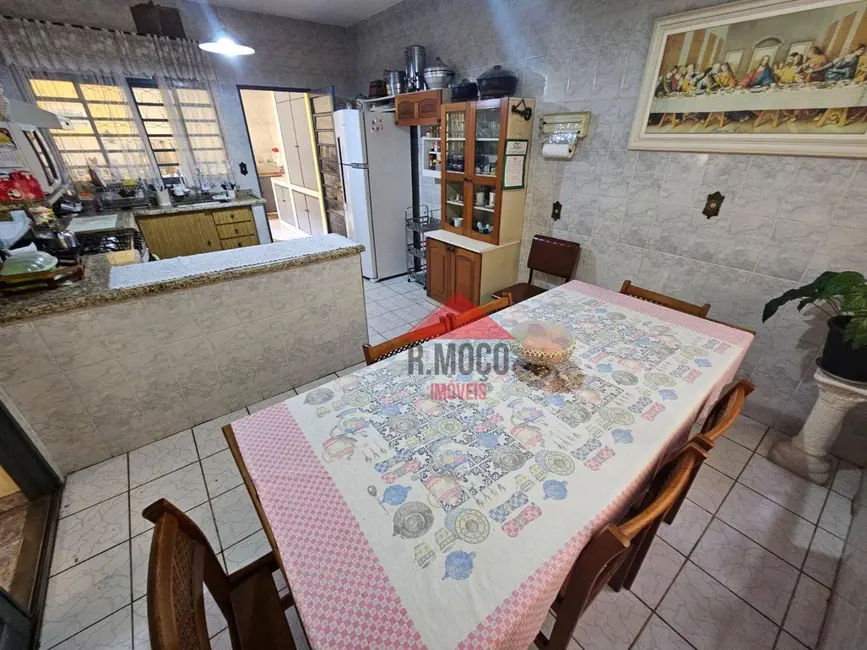 Foto 5 de Casa com 3 quartos à venda, 450m2 em Chácara Seis de Outubro, São Paulo - SP