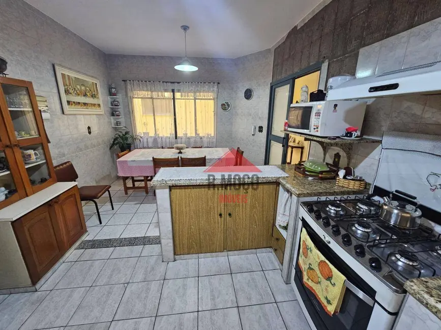 Foto 6 de Casa com 3 quartos à venda, 450m2 em Chácara Seis de Outubro, São Paulo - SP