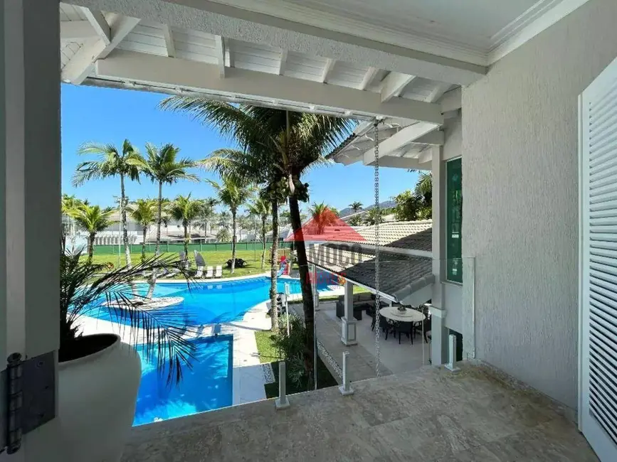 Casa com 9 quartos à venda, 3000m2 em Acapulco, Guaruja - SP - imagem 2 Foto 2 de Casa com 9 quartos à venda, 3000m2 em Acapulco, Guaruja - SP