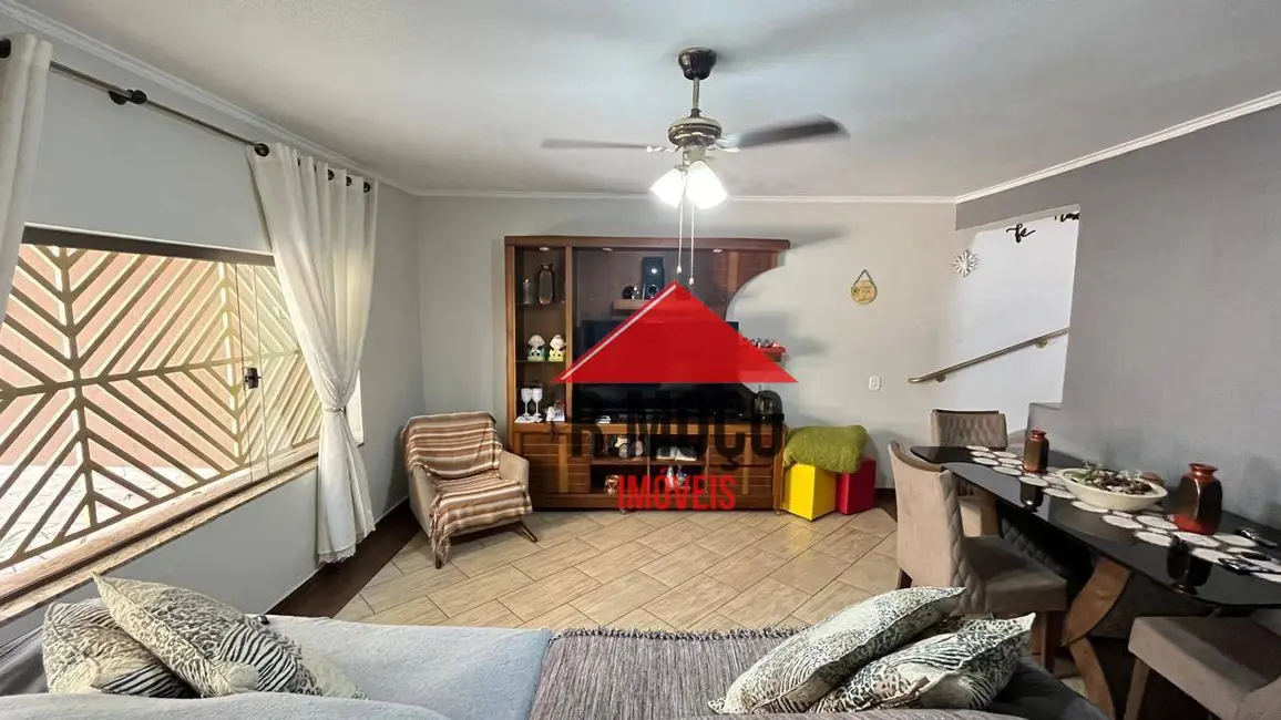 Foto 2 de Sobrado com 2 quartos para alugar, 186m2 em Vila Nova Savoia, São Paulo - SP