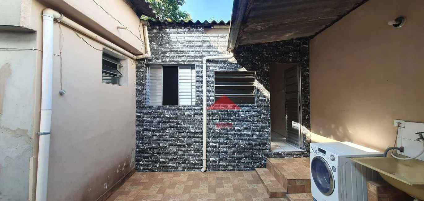 Foto 2 de Casa com 1 quarto para alugar, 26m2 em Chácara Seis de Outubro, São Paulo - SP