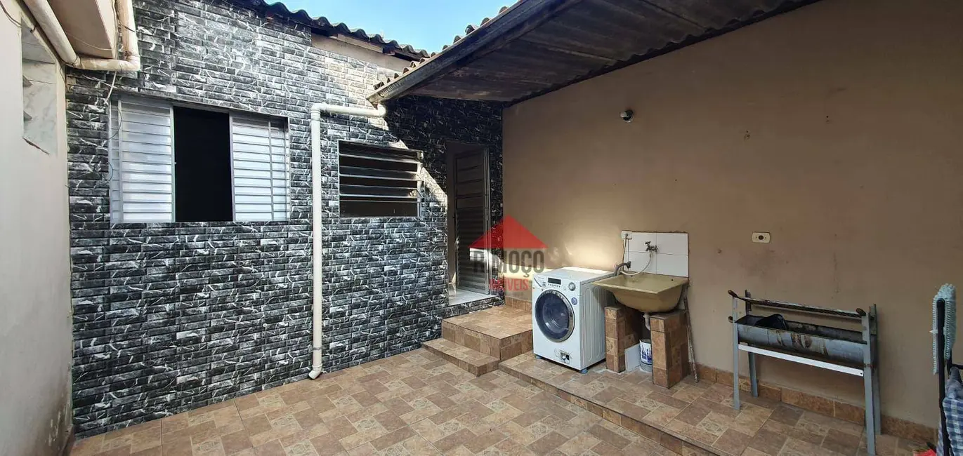 Foto 1 de Casa com 1 quarto para alugar, 26m2 em Chácara Seis de Outubro, São Paulo - SP