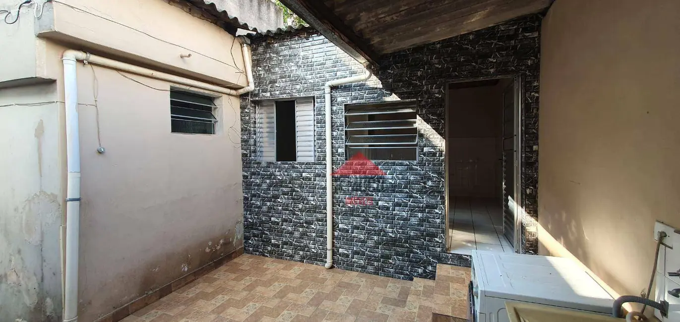 Foto 3 de Casa com 1 quarto para alugar, 26m2 em Chácara Seis de Outubro, São Paulo - SP