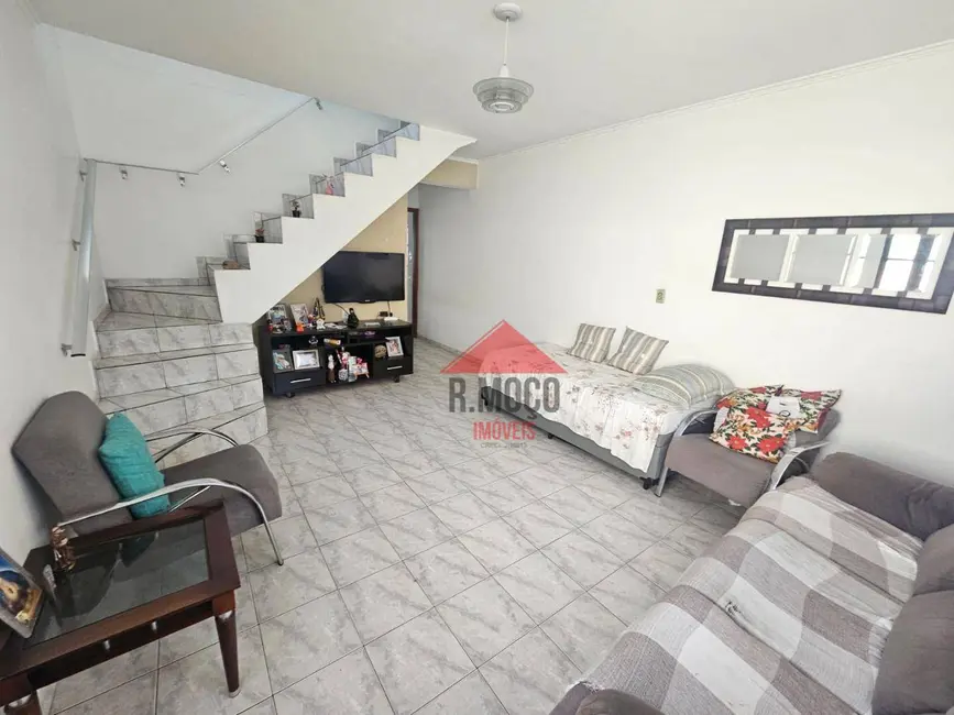 Foto 2 de Sobrado com 2 quartos à venda, 210m2 em Vila Guilhermina, São Paulo - SP