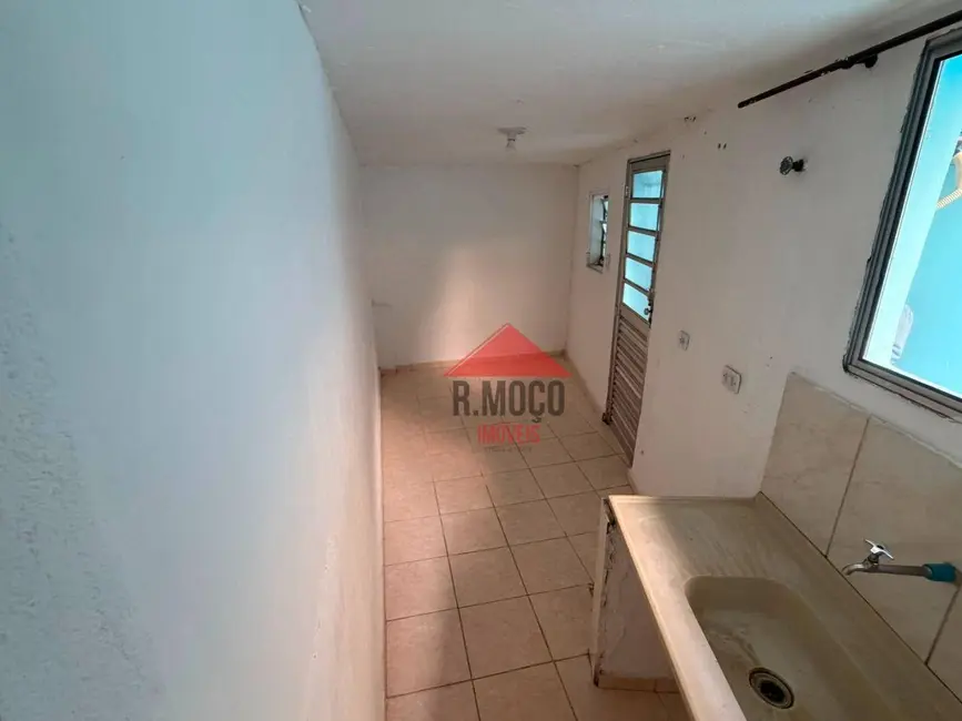 Casa com 1 quarto para alugar, 20m2 em Cidade Patriarca, São Paulo - SP - imagem 5 Foto 5 de Casa com 1 quarto para alugar, 20m2 em Cidade Patriarca, São Paulo - SP
