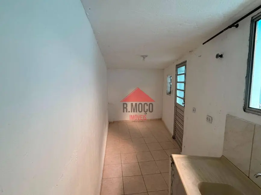 Casa com 1 quarto para alugar, 20m2 em Cidade Patriarca, São Paulo - SP - imagem 4 Foto 4 de Casa com 1 quarto para alugar, 20m2 em Cidade Patriarca, São Paulo - SP