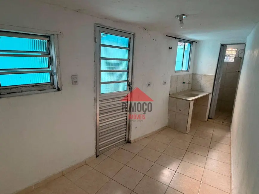 Casa com 1 quarto para alugar, 20m2 em Cidade Patriarca, São Paulo - SP - imagem 3 Foto 3 de Casa com 1 quarto para alugar, 20m2 em Cidade Patriarca, São Paulo - SP
