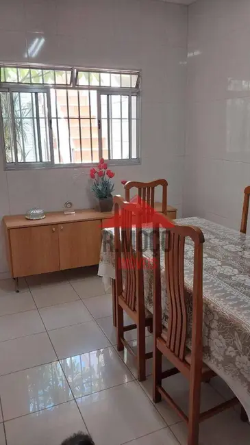 Sobrado com 4 quartos à venda, 200m2 em Vila Santa Isabel, São Paulo - SP - imagem 7 Foto 7 de Sobrado com 4 quartos à venda, 200m2 em Vila Santa Isabel, São Paulo - SP