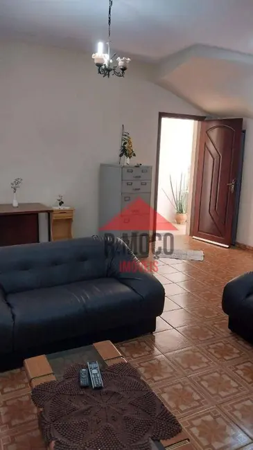 Sobrado com 4 quartos à venda, 200m2 em Vila Santa Isabel, São Paulo - SP - imagem 1 Foto 1 de Sobrado com 4 quartos à venda, 200m2 em Vila Santa Isabel, São Paulo - SP