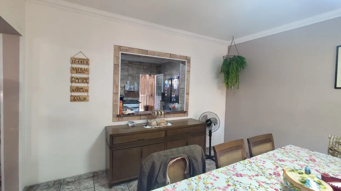 Sobrado com 4 quartos à venda, 264m2 em Vila Guilhermina, São Paulo - SP - imagem 9 Foto 9 de Sobrado com 4 quartos à venda, 264m2 em Vila Guilhermina, São Paulo - SP