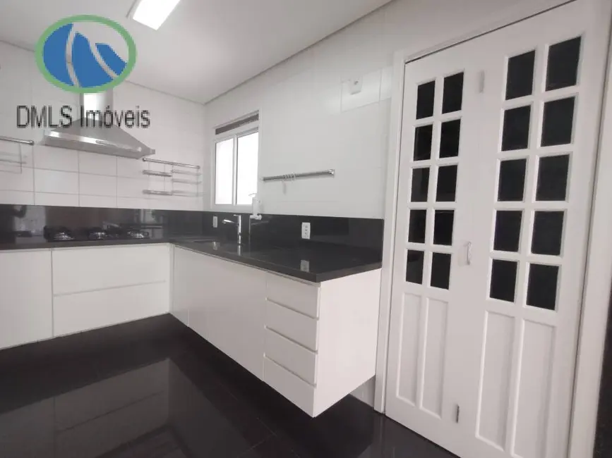 Apartamento com 3 quartos à venda, 85m2 em Jardim Tupanci, Barueri - SP - imagem 7 Foto 7 de Apartamento com 3 quartos à venda, 85m2 em Jardim Tupanci, Barueri - SP