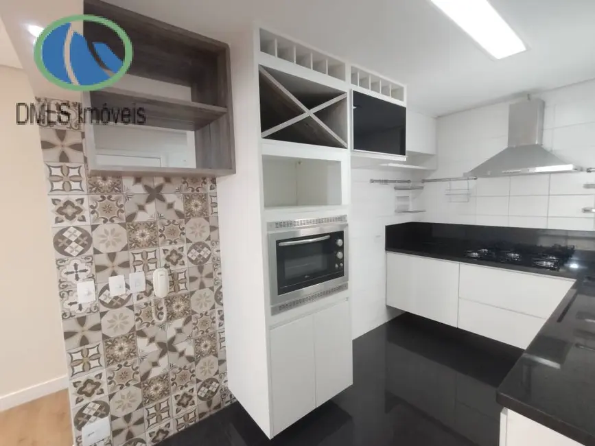 Apartamento com 3 quartos à venda, 85m2 em Jardim Tupanci, Barueri - SP - imagem 6 Foto 6 de Apartamento com 3 quartos à venda, 85m2 em Jardim Tupanci, Barueri - SP