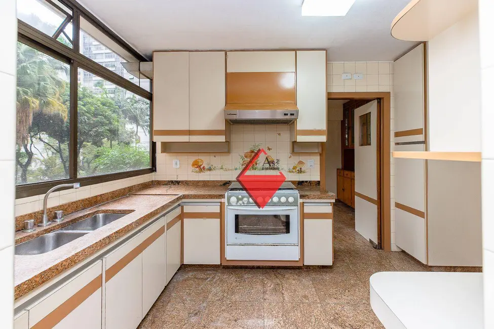 Foto 3 de Apartamento com 4 quartos à venda, 240m2 em Santa Cecília, São Paulo - SP