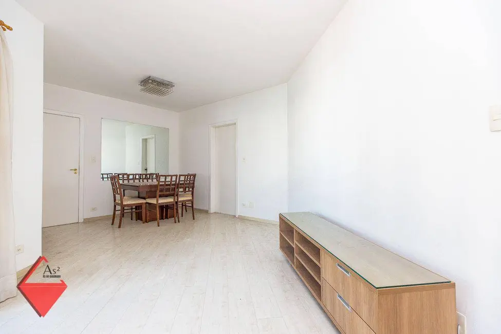 Apartamento com 3 quartos à venda, 112m2 em Moema, São Paulo - SP - imagem 4 Foto 4 de Apartamento com 3 quartos à venda, 112m2 em Moema, São Paulo - SP