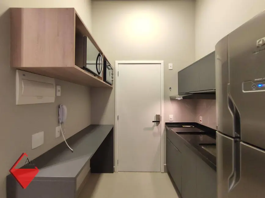 Kitnet com 1 quarto para alugar, 26m2 em Pinheiros, São Paulo - SP - imagem 4 Foto 4 de Kitnet com 1 quarto para alugar, 26m2 em Pinheiros, São Paulo - SP