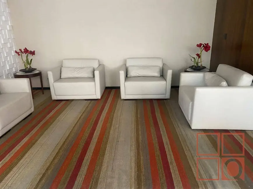 Apartamento com 3 quartos à venda, 133m2 em Higienópolis, São Paulo - SP - imagem 4 Foto 4 de Apartamento com 3 quartos à venda, 133m2 em Higienópolis, São Paulo - SP