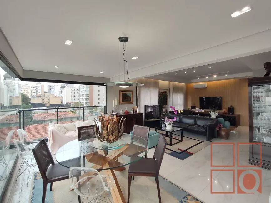 Apartamento com 2 quartos para alugar, 111m2 em Água Branca, São Paulo - SP - imagem 8 Foto 8 de Apartamento com 2 quartos para alugar, 111m2 em Água Branca, São Paulo - SP