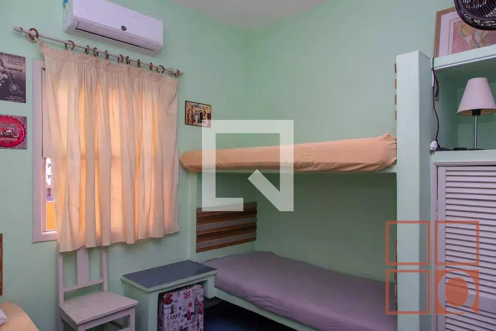 Casa de Condomínio com 4 quartos à venda, 250m2 em Guaruja - SP - imagem 4 Foto 4 de Casa de Condomínio com 4 quartos à venda, 250m2 em Guaruja - SP